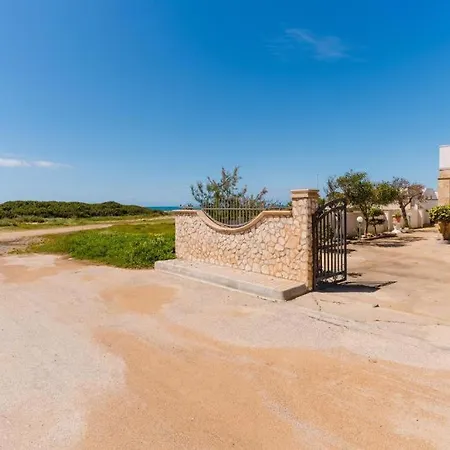Villa Fronte Mare Raffaele
