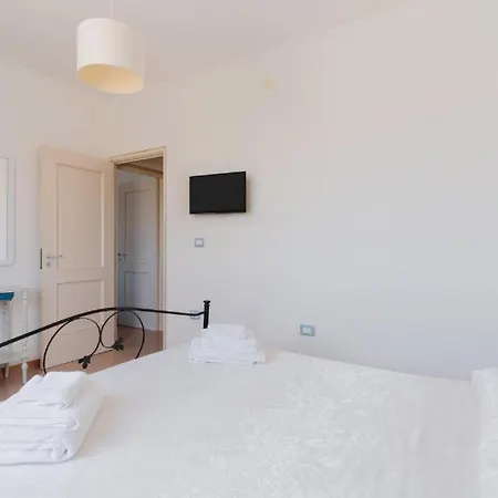 Villa Fronte Mare Raffaele